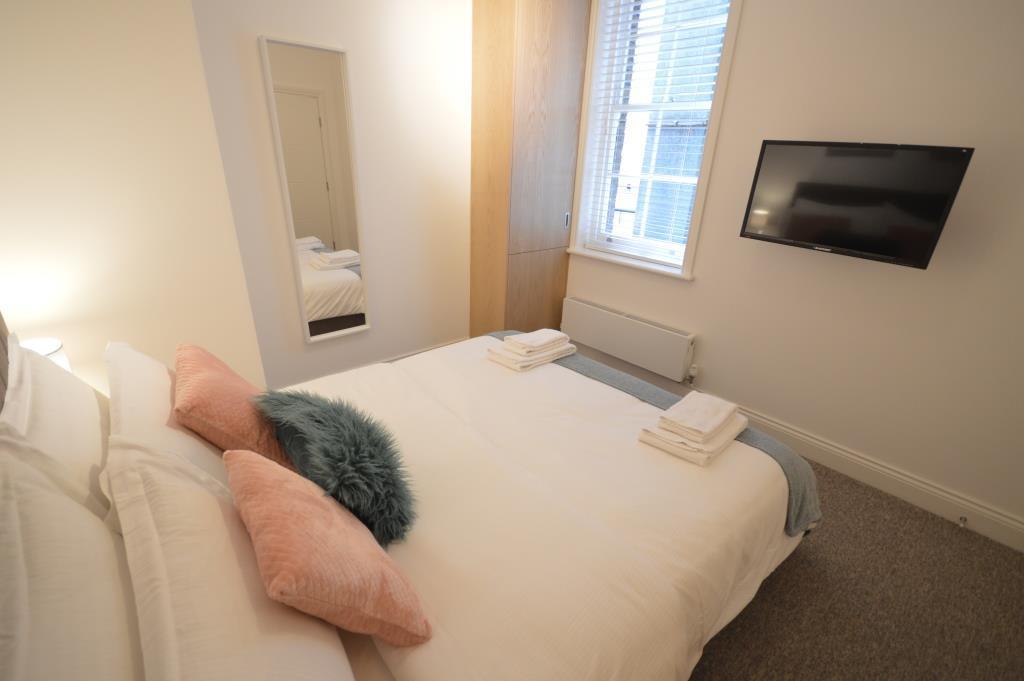 Apartament St Anne'S Court By Indigo Flats Londyn Zewnętrze zdjęcie