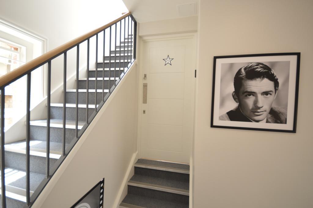 Apartament St Anne'S Court By Indigo Flats Londyn Zewnętrze zdjęcie