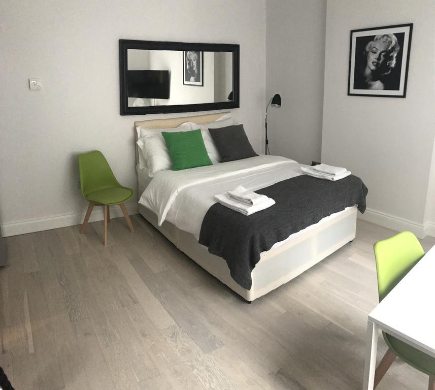 Apartament St Anne'S Court By Indigo Flats Londyn Zewnętrze zdjęcie